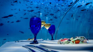 Hurawalhi-Undersea-Restaurant